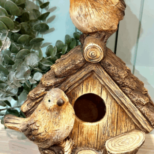 Bird house with 2 Birds
